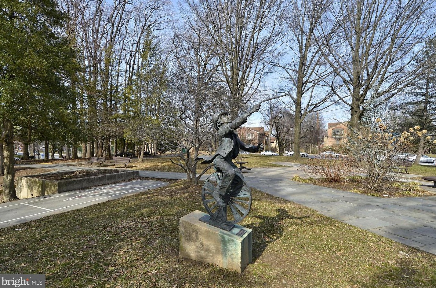 1408 Highland Dr, Silver Spring MD 20910-1524 exterior