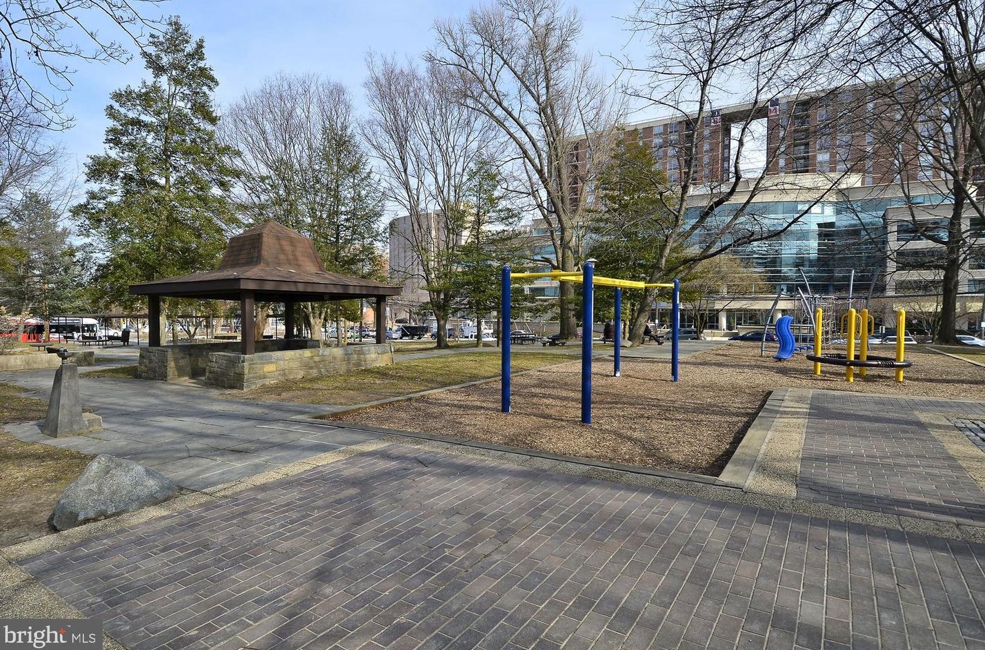 1408 Highland Dr, Silver Spring MD 20910-1524 exterior