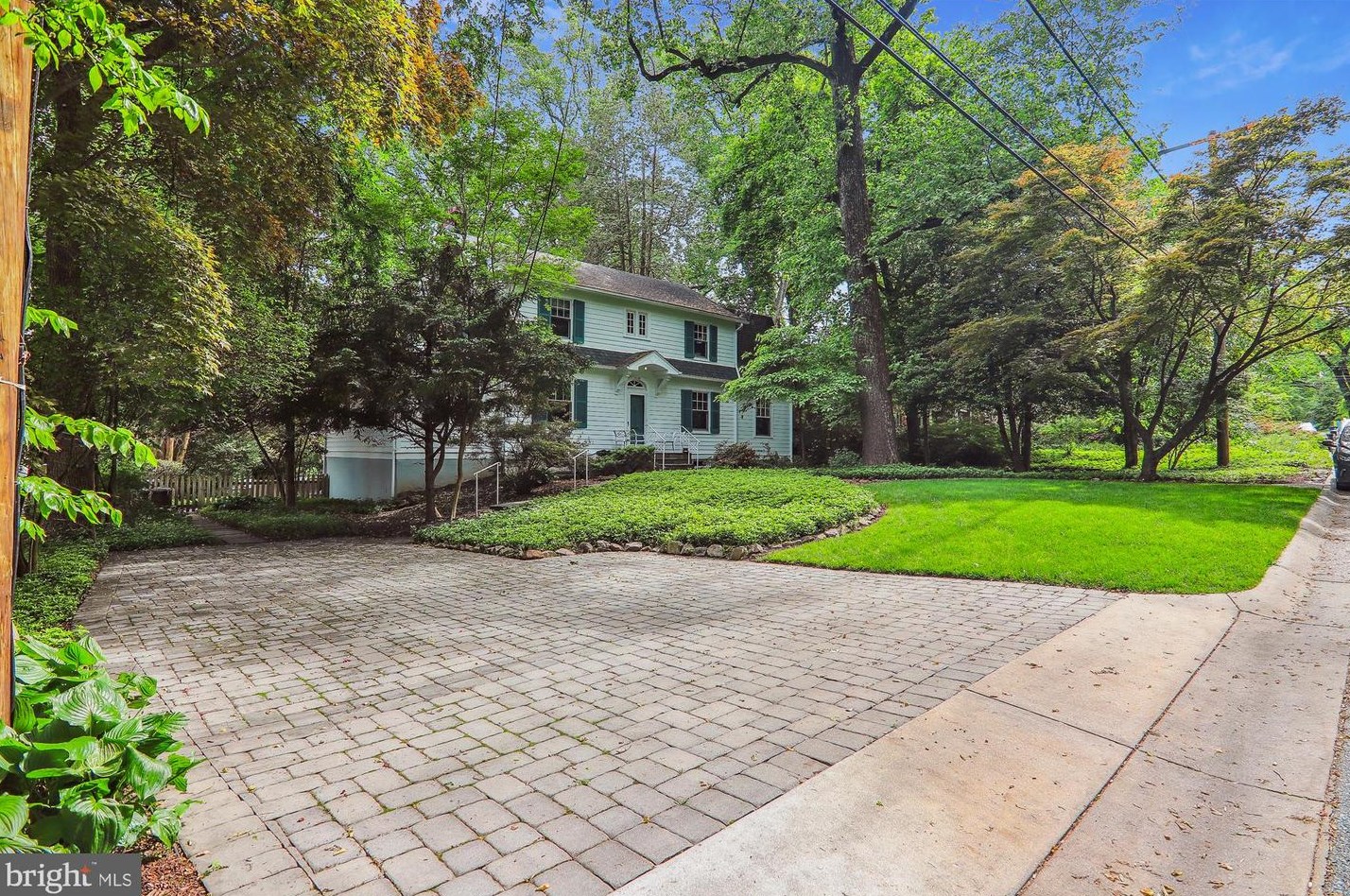 1408 Highland Dr, Silver Spring MD 20910-1524 exterior