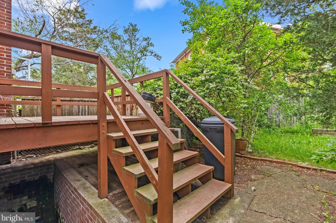 8518 11th Ave, Silver Spring MD 20903-3204 exterior