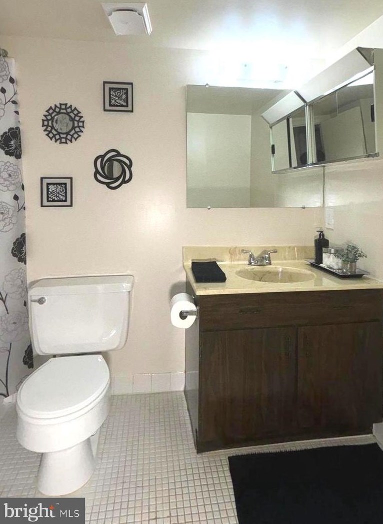 429 Christopher Ave, Gaithersburg MD  20879-3542 exterior