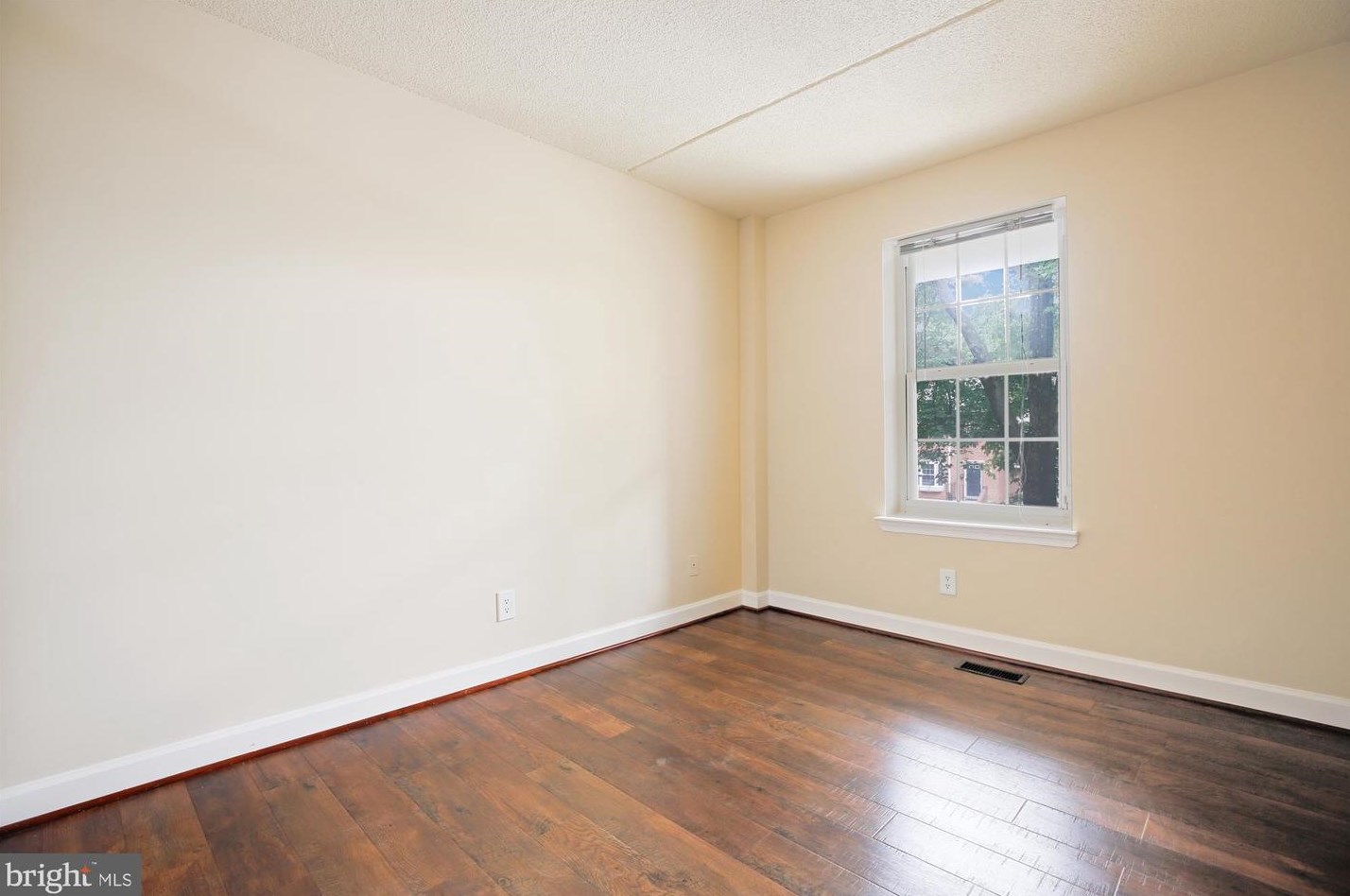 3919 Chesterwood Dr, Silver Spring MD 20906-2862 exterior