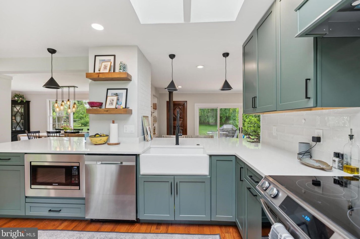 13320 Wye Oak Dr, Gaithersburg MD  20878-3537 exterior