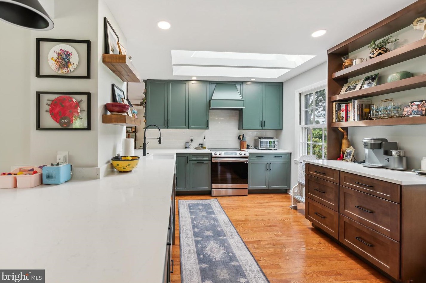 13320 Wye Oak Dr, Gaithersburg MD  20878-3537 exterior