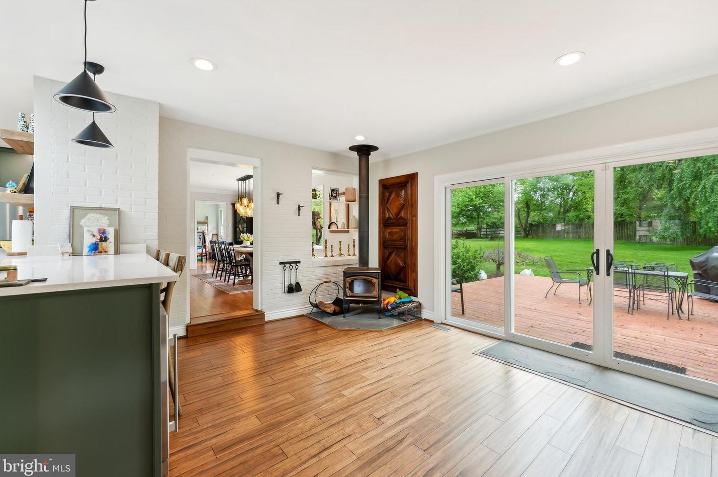 13320 Wye Oak Dr, Gaithersburg MD  20878-3537 exterior