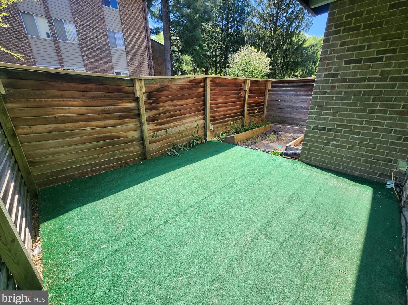 19417 Brassie Pl, Gaithersburg MD  20886-1943 exterior