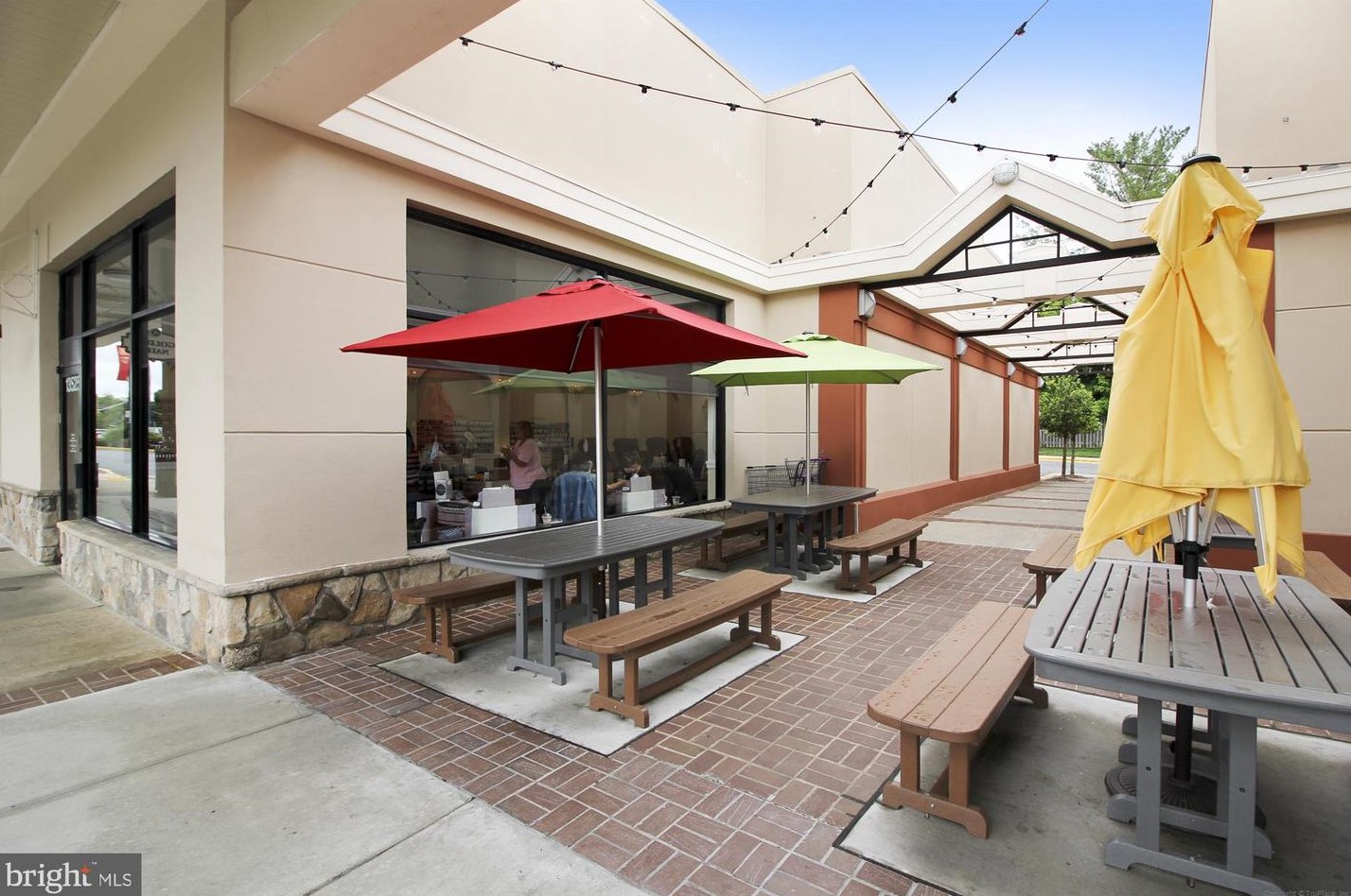 14019 Congress Dr, Rockville MD 20853-2637 exterior