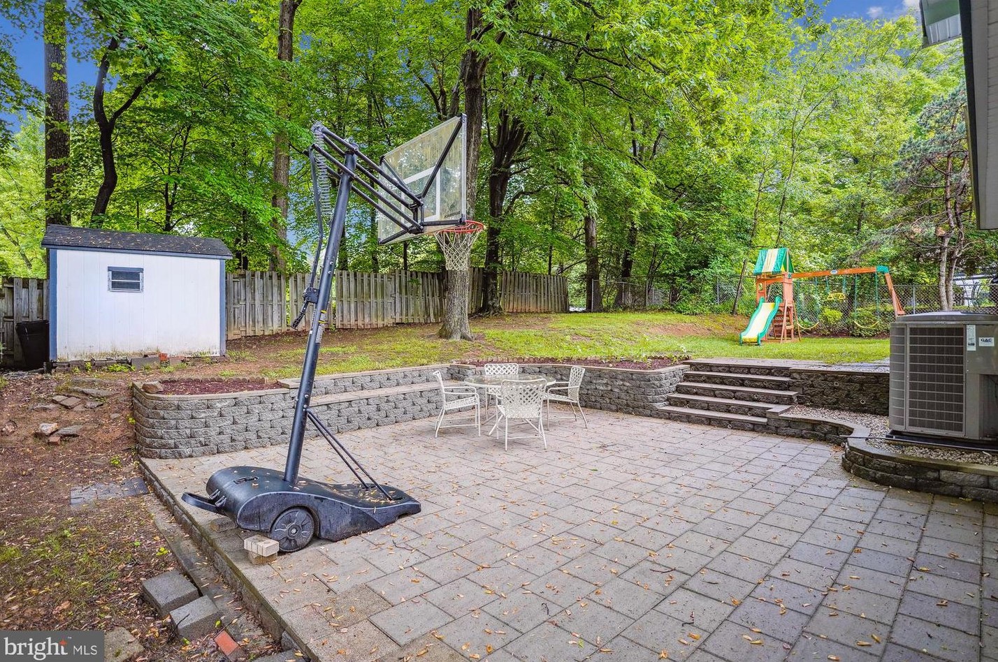 14019 Congress Dr, Rockville MD 20853-2637 exterior