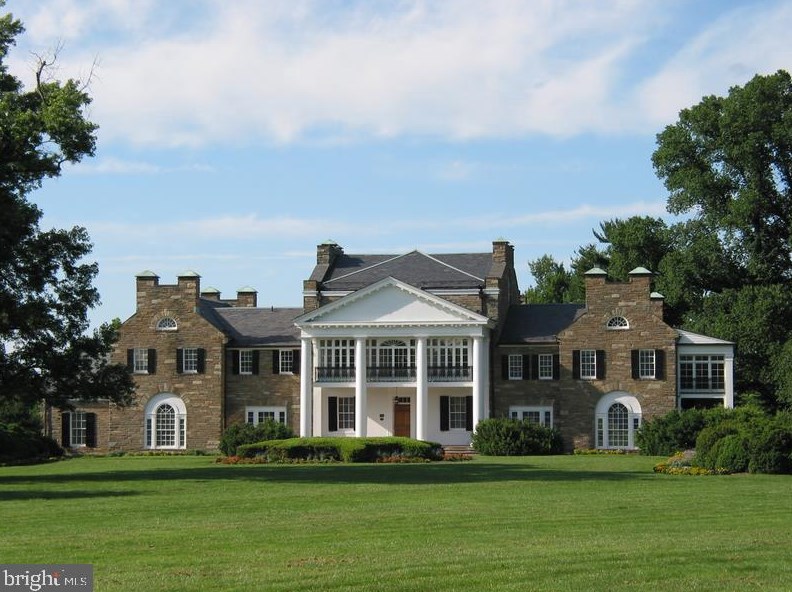 14019 Congress Dr, Rockville MD 20853-2637 exterior