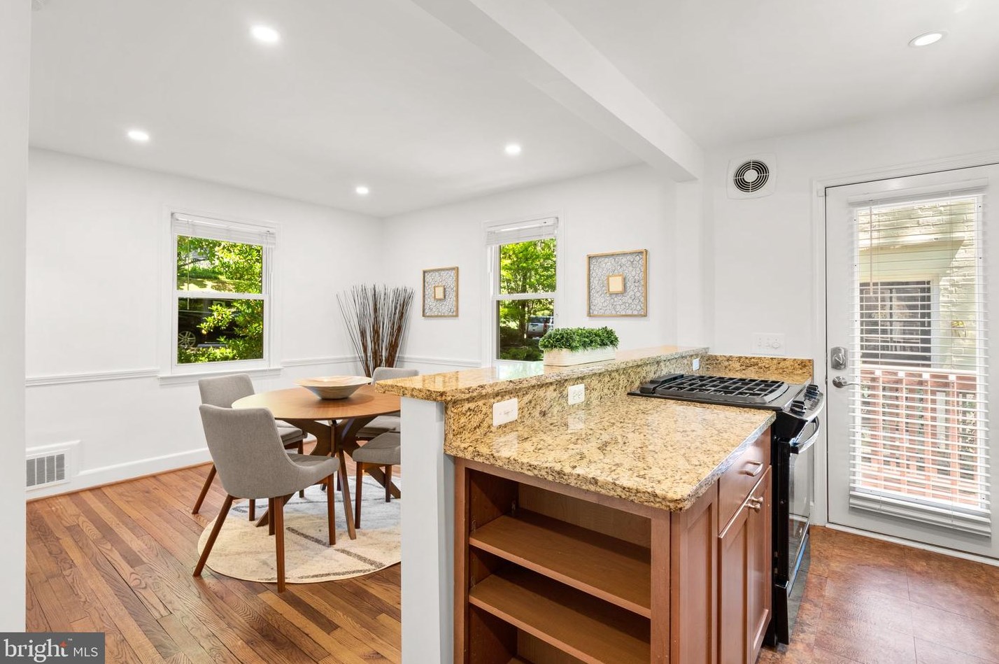 252 Whitmoor Ter, Silver Spring MD 20901-1523 exterior