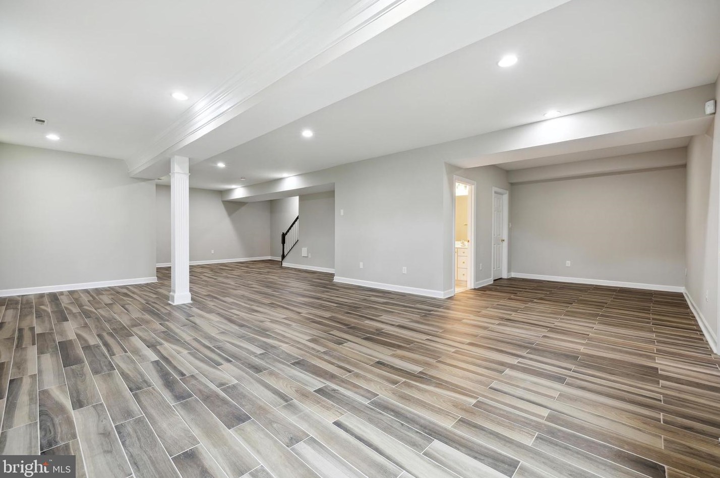 7106 Stratos Ln, Gaithersburg MD  20879-5424 exterior