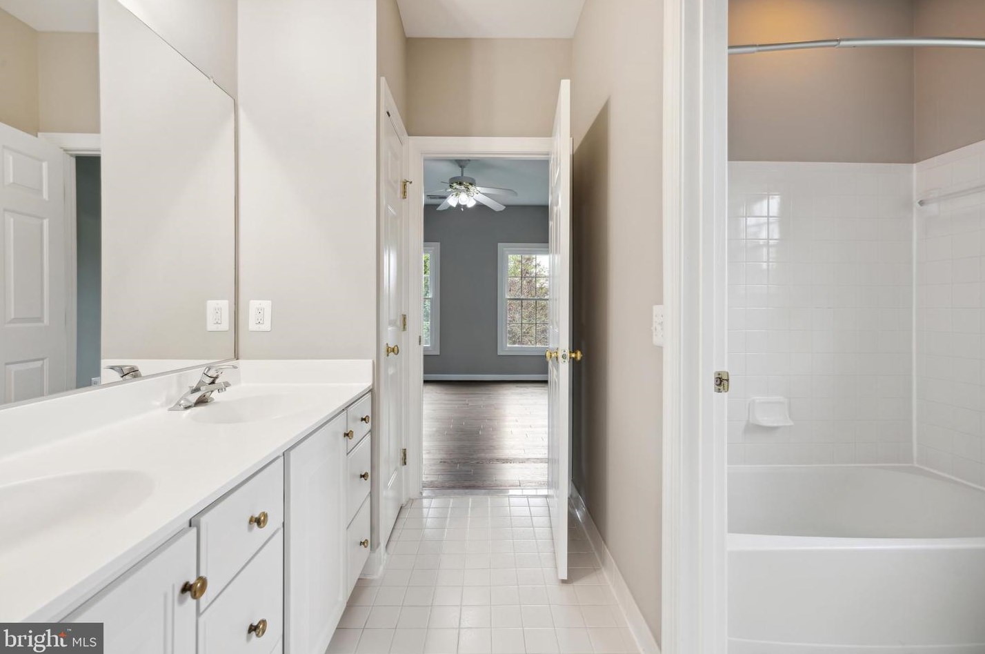 7106 Stratos Ln, Gaithersburg MD  20879-5424 exterior