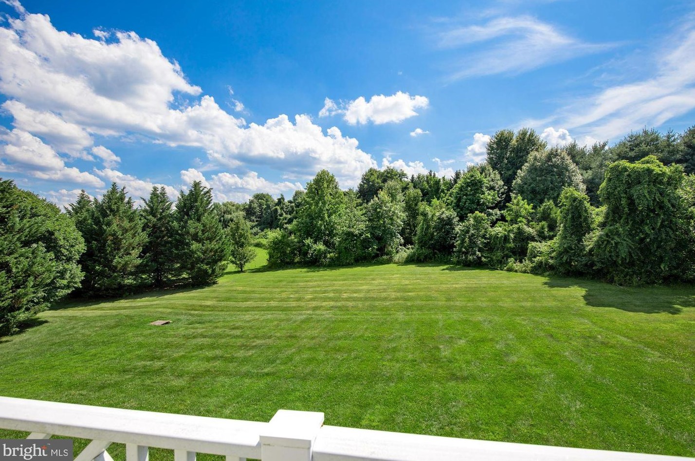 7106 Stratos Ln, Gaithersburg MD  20879-5424 exterior