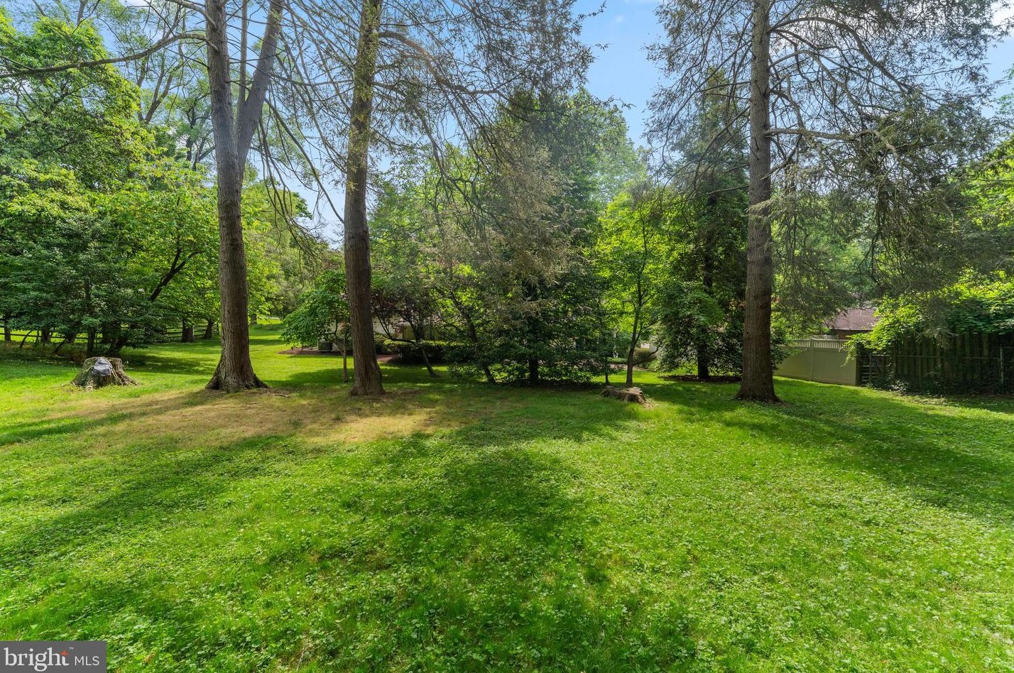 12830 Lacy Dr, Silver Spring MD 20904-2917 exterior