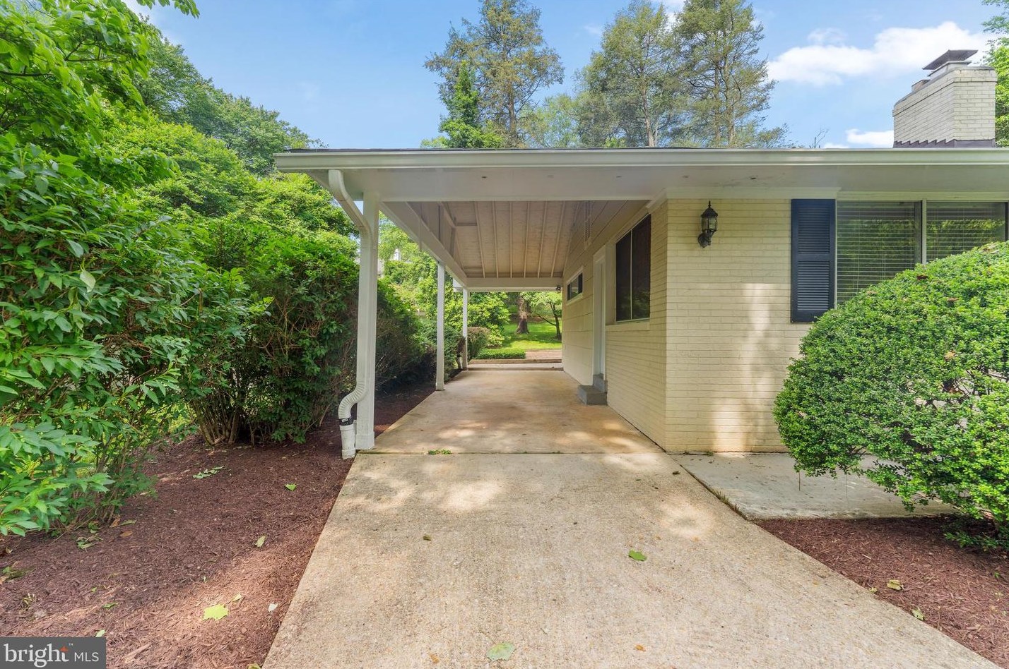 12830 Lacy Dr, Silver Spring MD 20904-2917 exterior