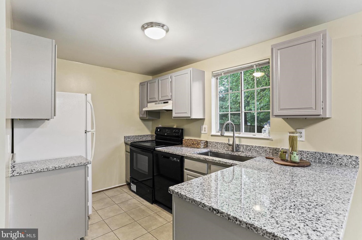 19928 Wheelwright Dr, Gaithersburg MD 20886-1047 exterior