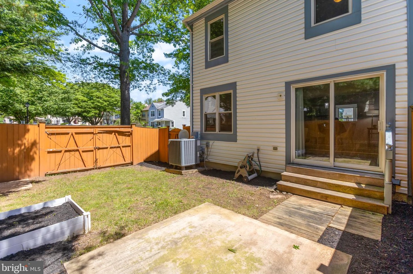 11146 Black Forest Way, Gaithersburg MD  20879-3140 exterior