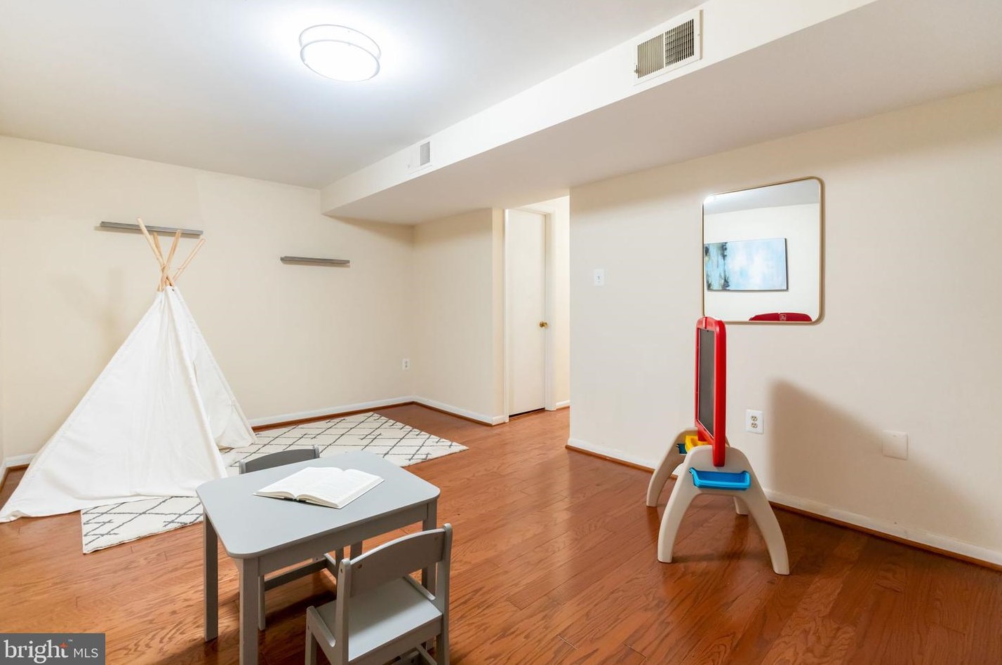 11146 Black Forest Way, Gaithersburg MD  20879-3140 exterior