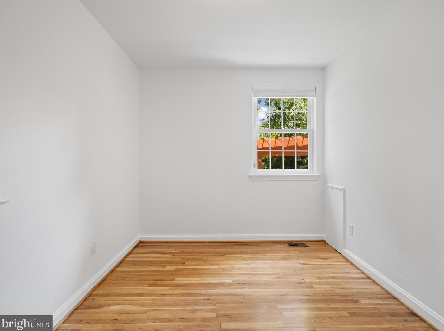 10617 Eastwood Ave, Silver Spring MD 20901-1728 exterior