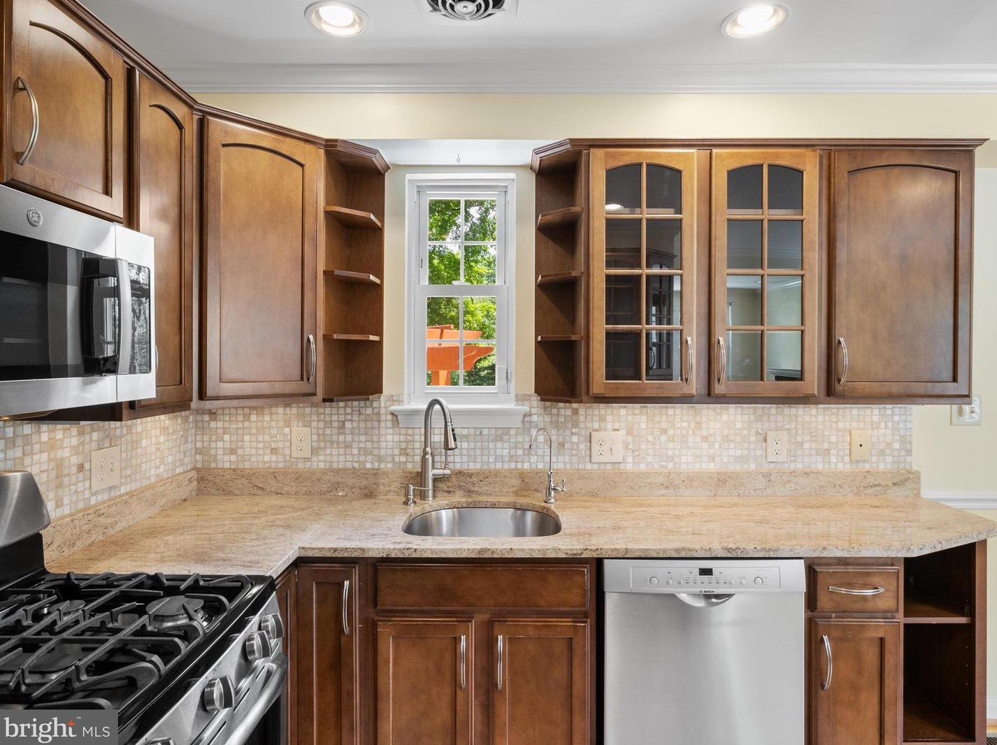 10617 Eastwood Ave, Silver Spring MD 20901-1728 exterior