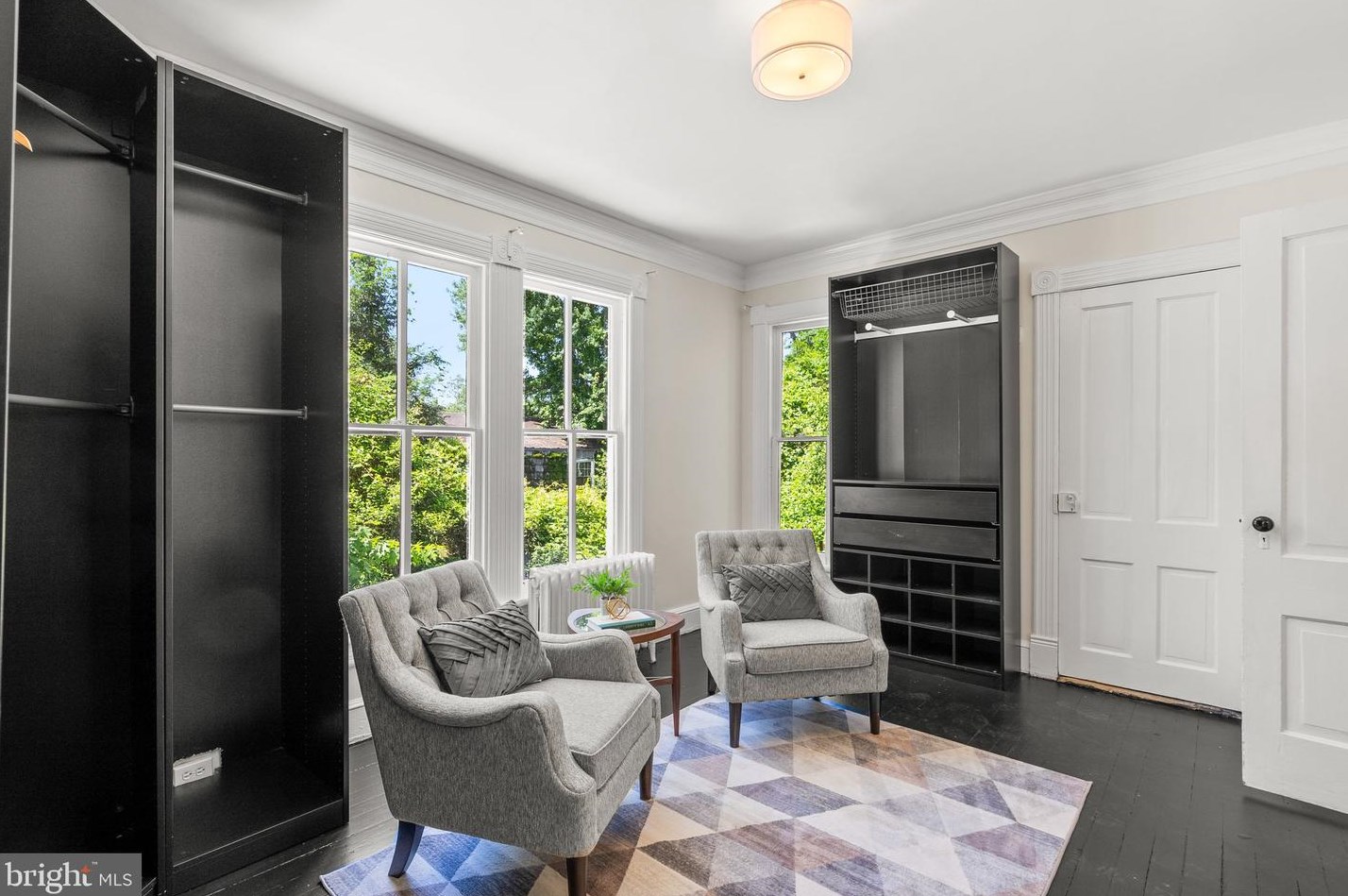 1102 Edgevale Rd, Silver Spring MD 20910-1612 exterior