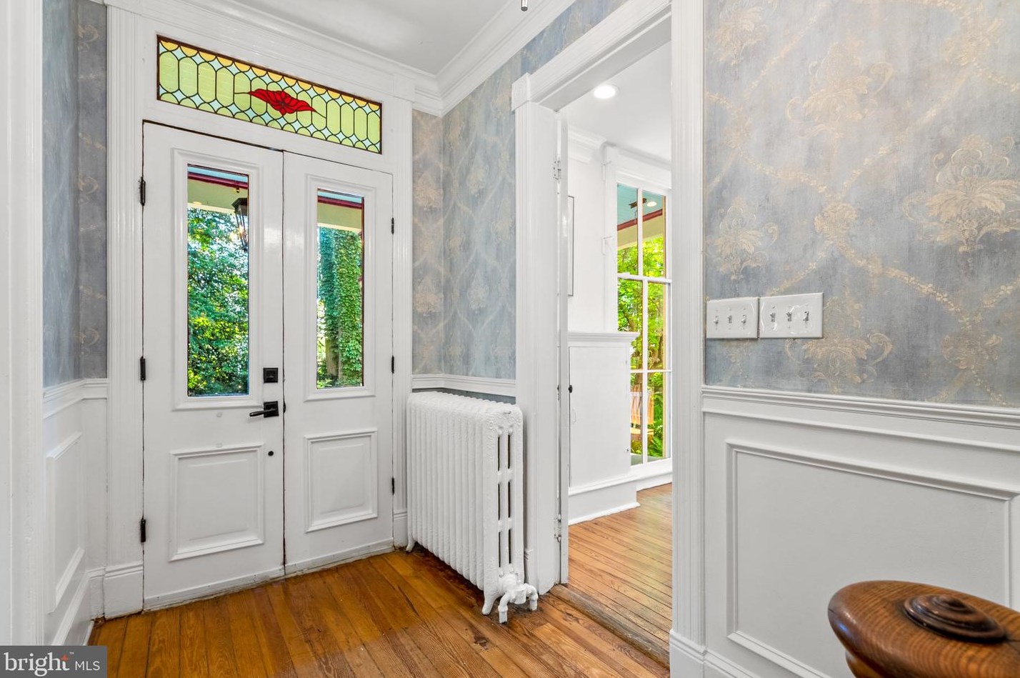 1102 Edgevale Rd, Silver Spring MD 20910-1612 exterior