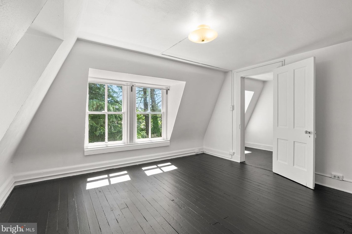 1102 Edgevale Rd, Silver Spring MD 20910-1612 exterior