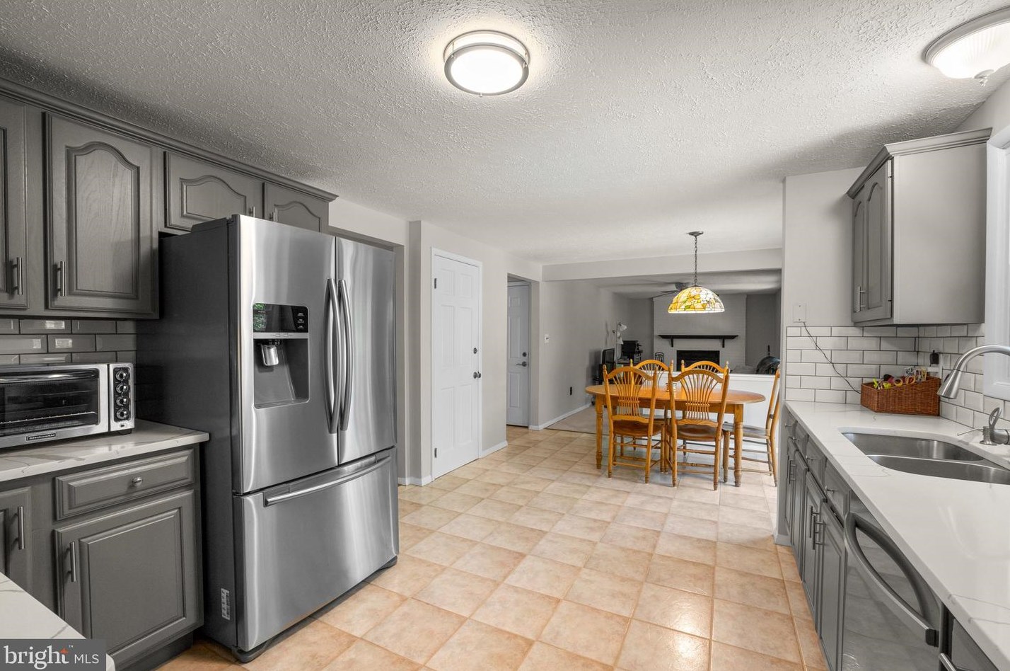 8209 Langport Ter, Gaithersburg MD 20877-1199 exterior