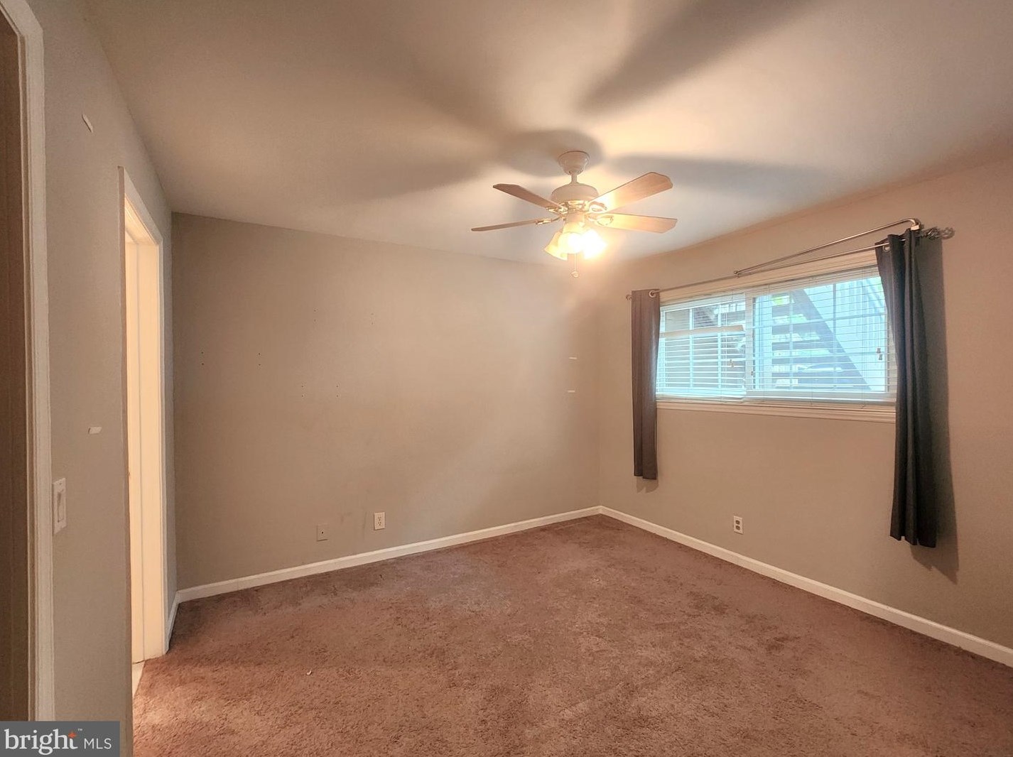 10713 Hampton Mill Ter, Rockville MD  20852-5453 exterior