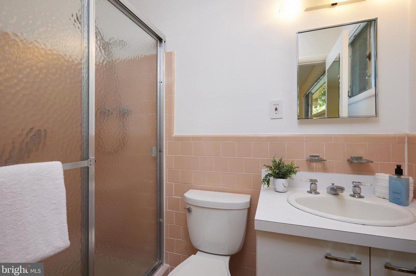 4901 Falstone Ave, Bethesda MD 20815-5539 exterior