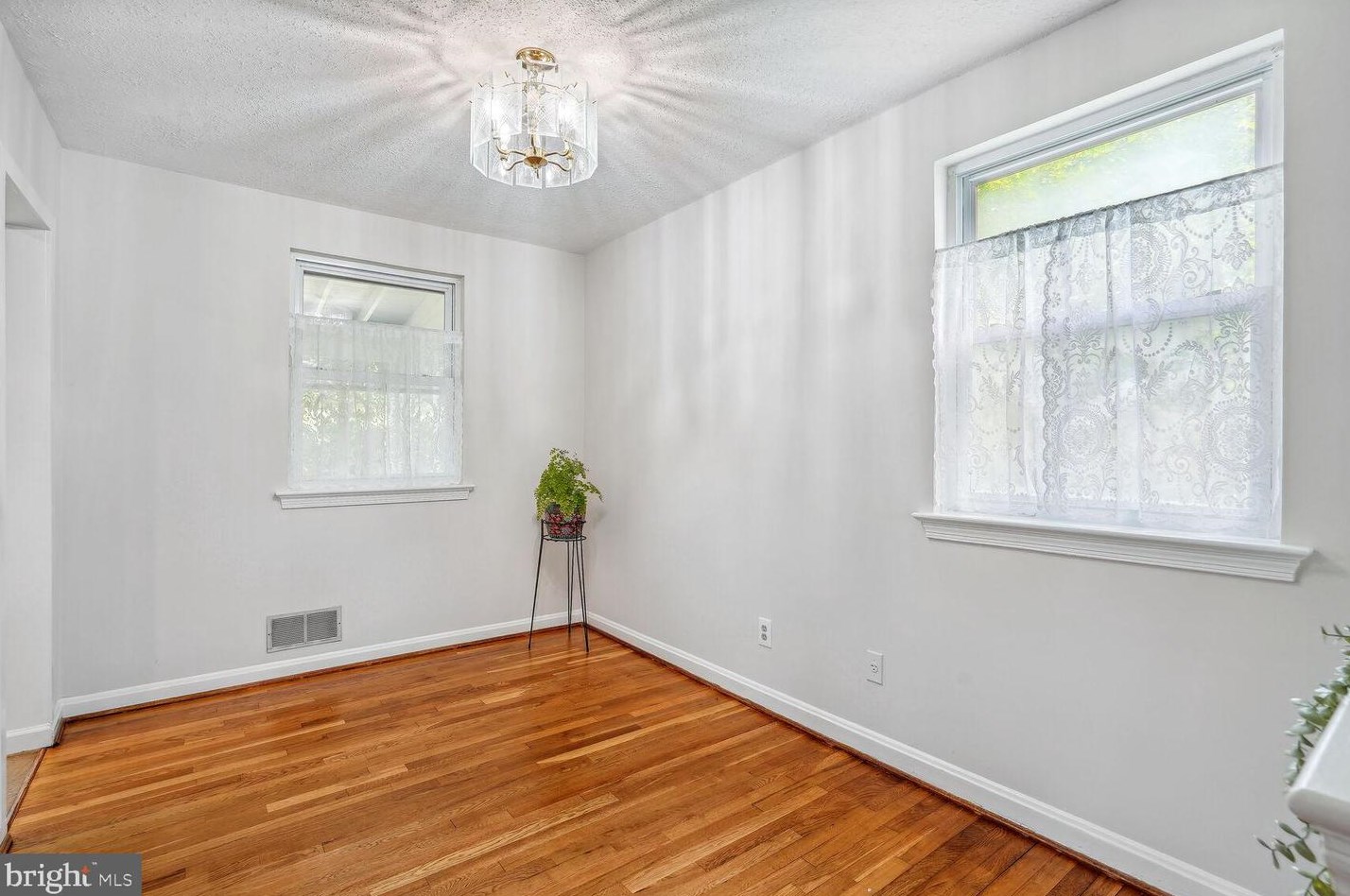 10621 Eastwood Ave, Silver Spring MD 20901-1728 exterior