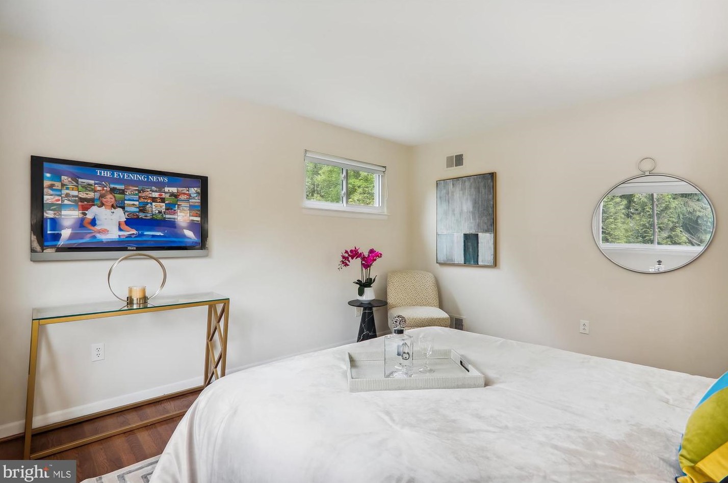 300 Lamberton Dr, Silver Spring MD 20902-3069 exterior