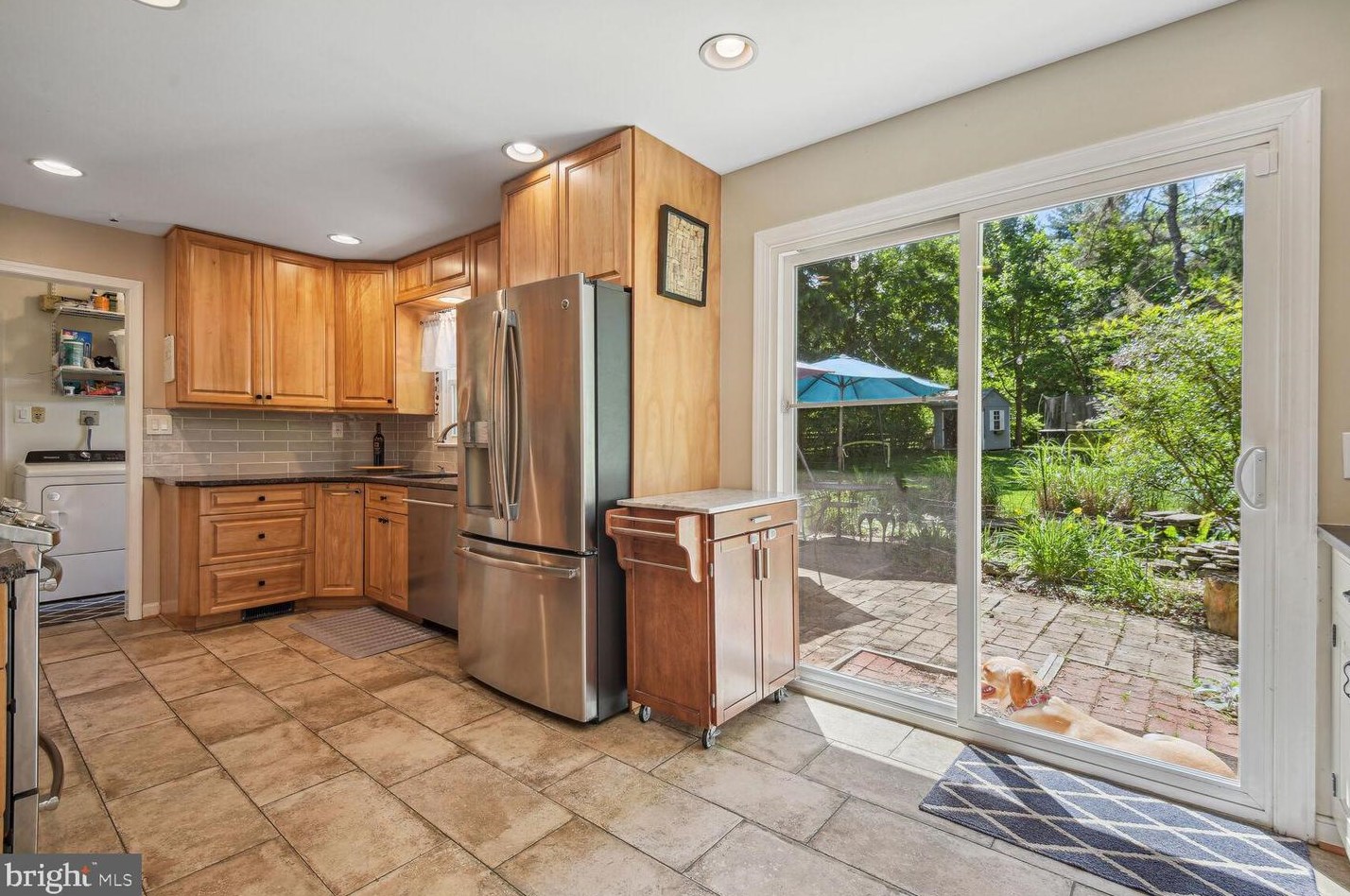 4608 Flower Vly Dr, Rockville MD 20853-1810 exterior