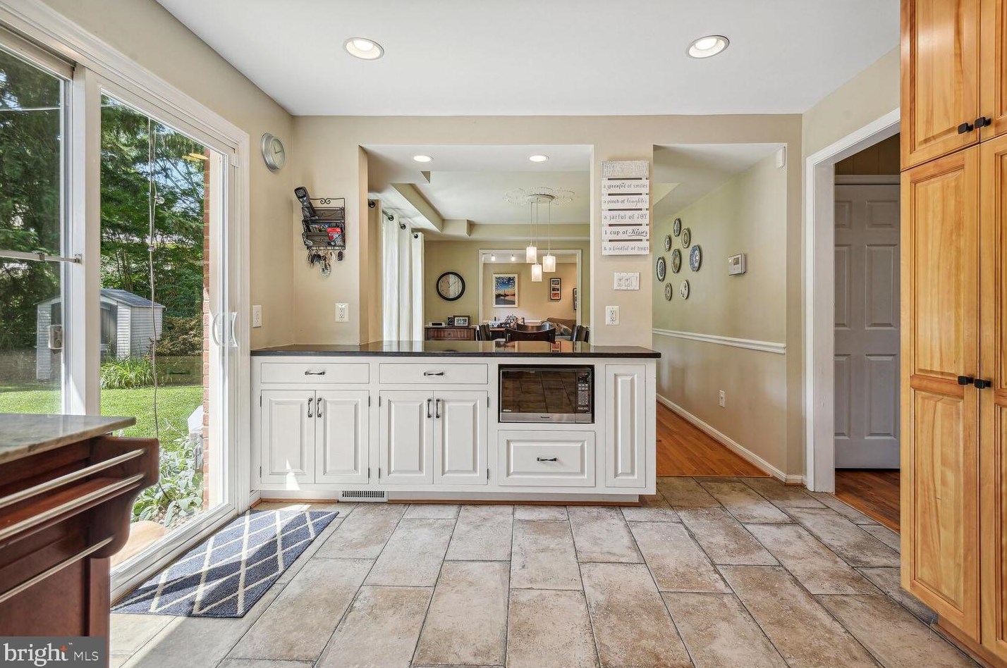 4608 Flower Vly Dr, Rockville MD 20853-1810 exterior