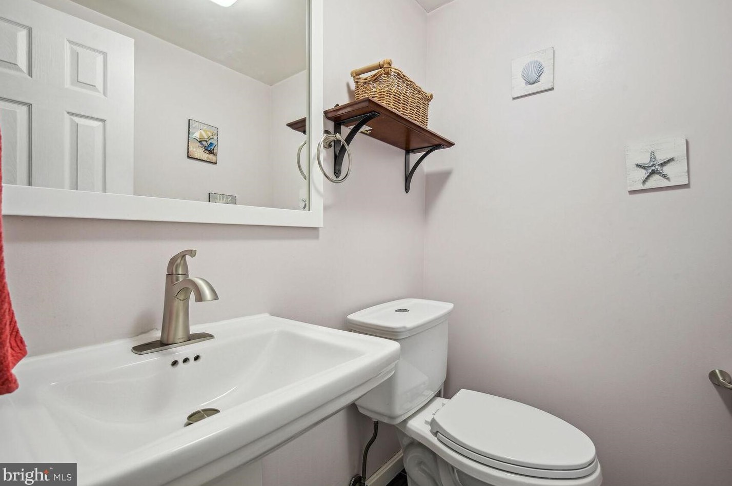 4608 Flower Vly Dr, Rockville MD 20853-1810 exterior