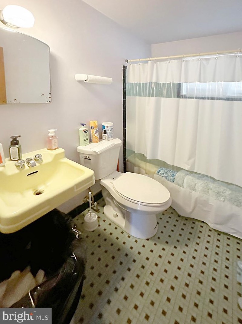 9303 New Hampshire Ave, Silver Spring MD 20905-5625 exterior