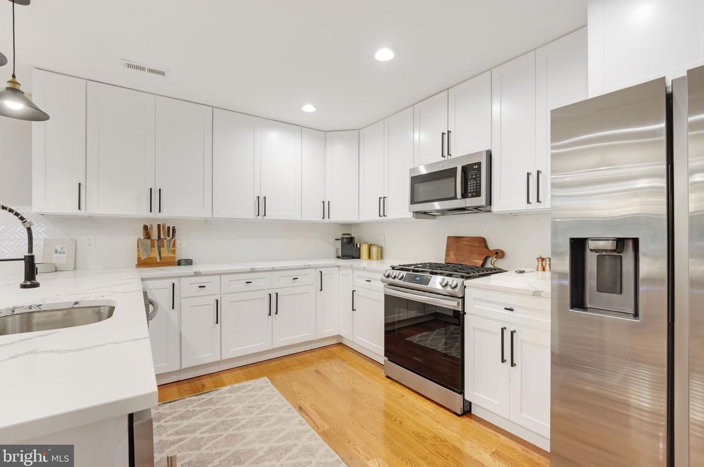 10301 Lariston Ln, Silver Spring MD 20903-1314 exterior