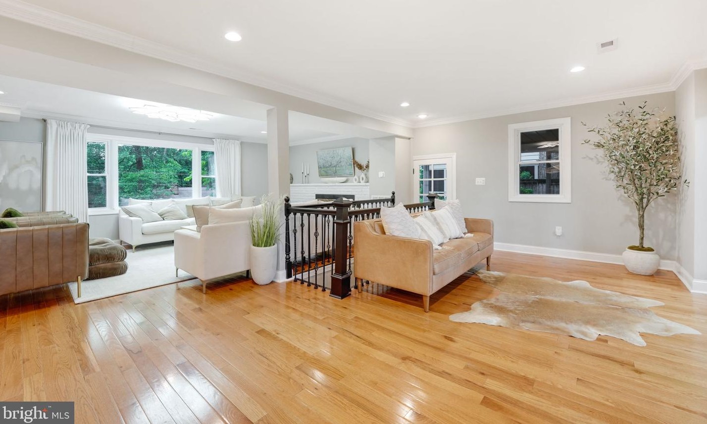 10301 Lariston Ln, Silver Spring MD 20903-1314 exterior