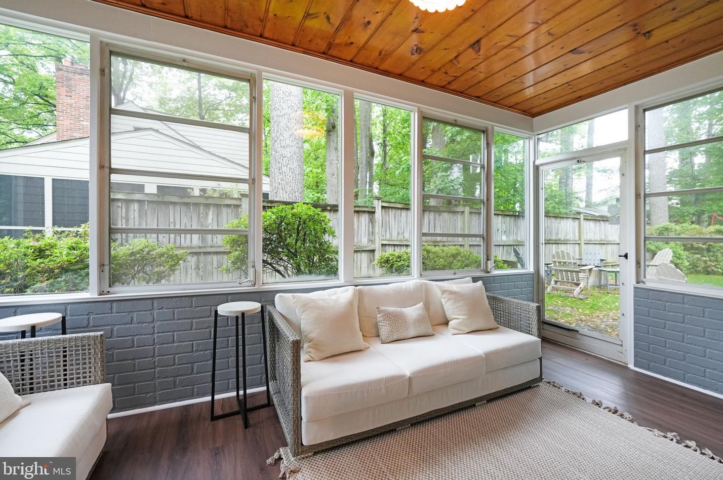 10301 Lariston Ln, Silver Spring MD 20903-1314 exterior