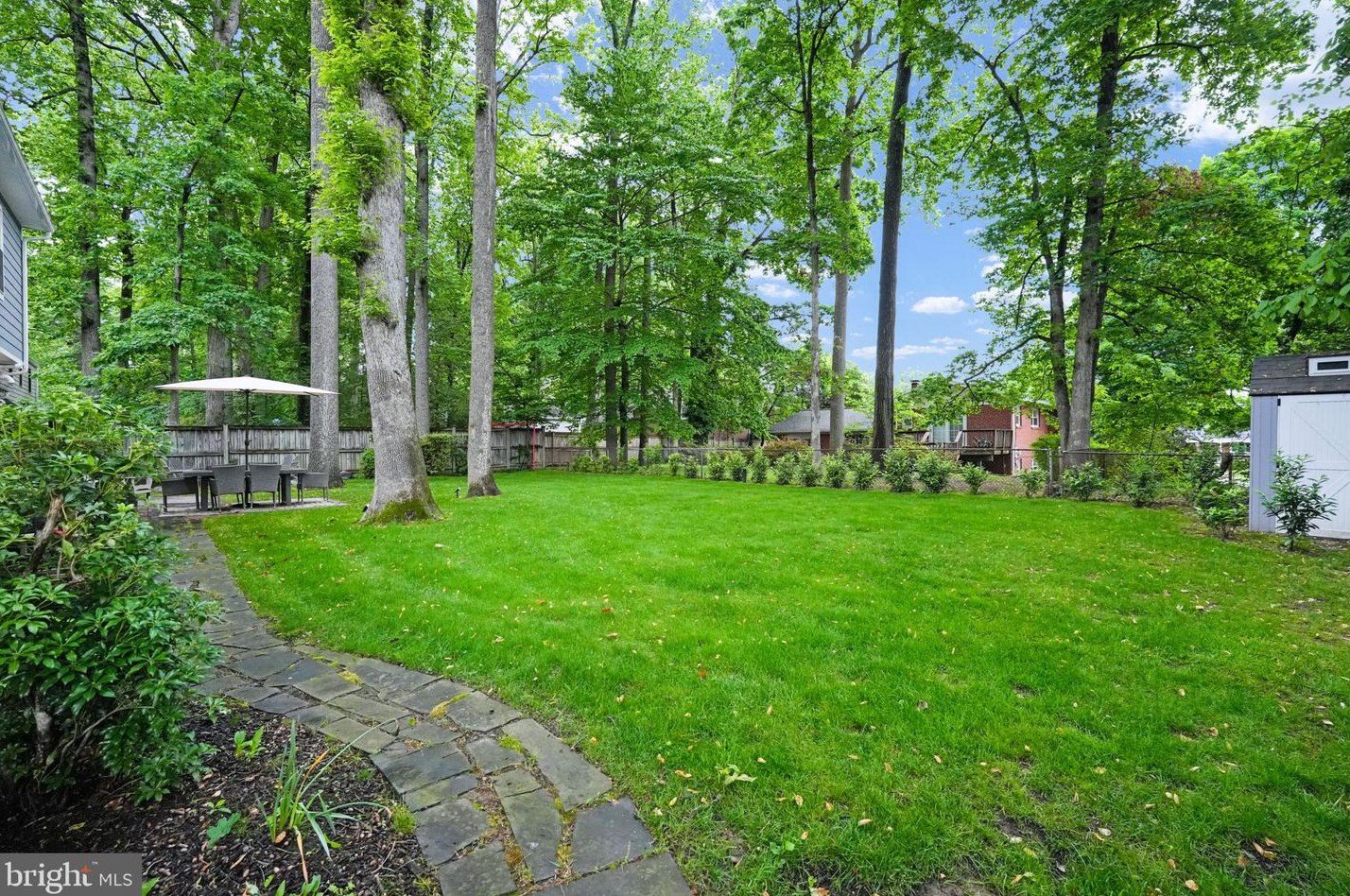 10301 Lariston Ln, Silver Spring MD 20903-1314 exterior