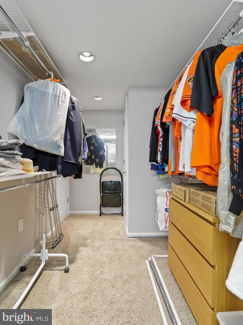 15604 Twin Vly Ct, Silver Spring MD 20906-1042 exterior