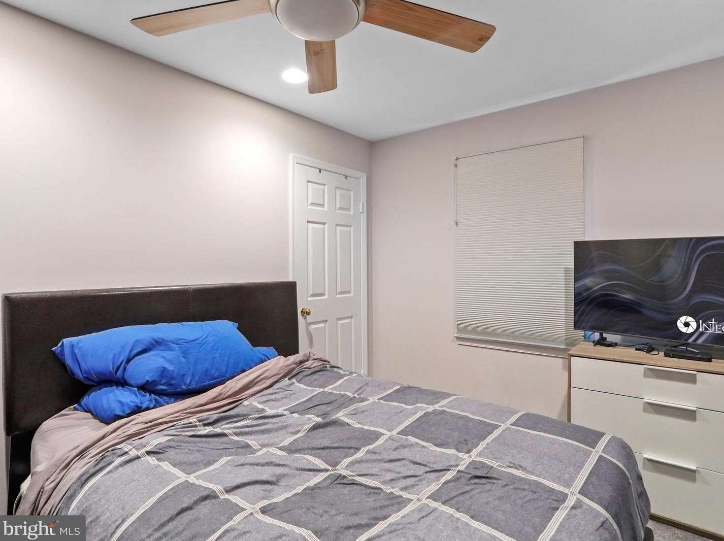 15604 Twin Vly Ct, Silver Spring MD 20906-1042 exterior