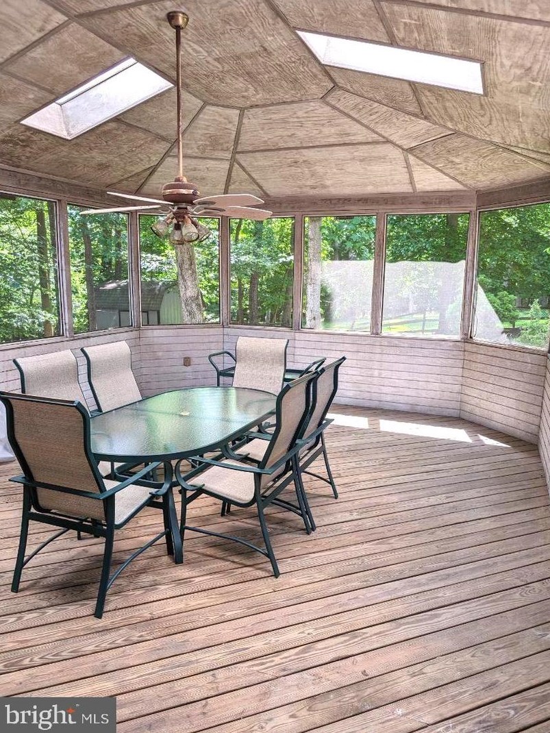 15604 Twin Vly Ct, Silver Spring MD 20906-1042 exterior