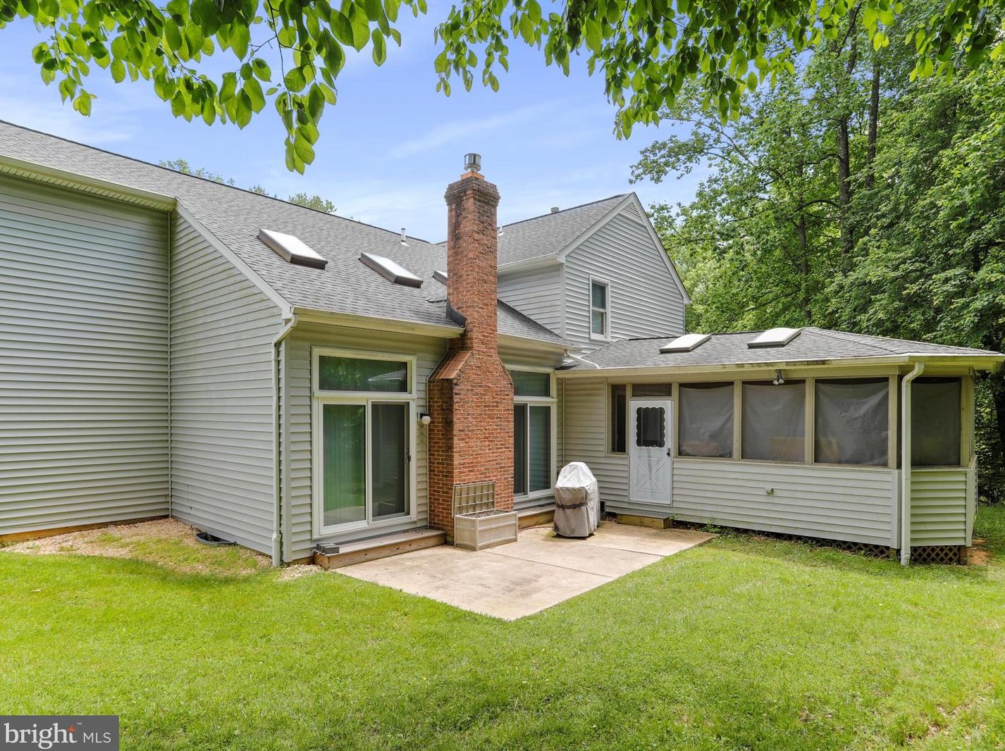 15604 Twin Vly Ct, Silver Spring MD 20906-1042 exterior