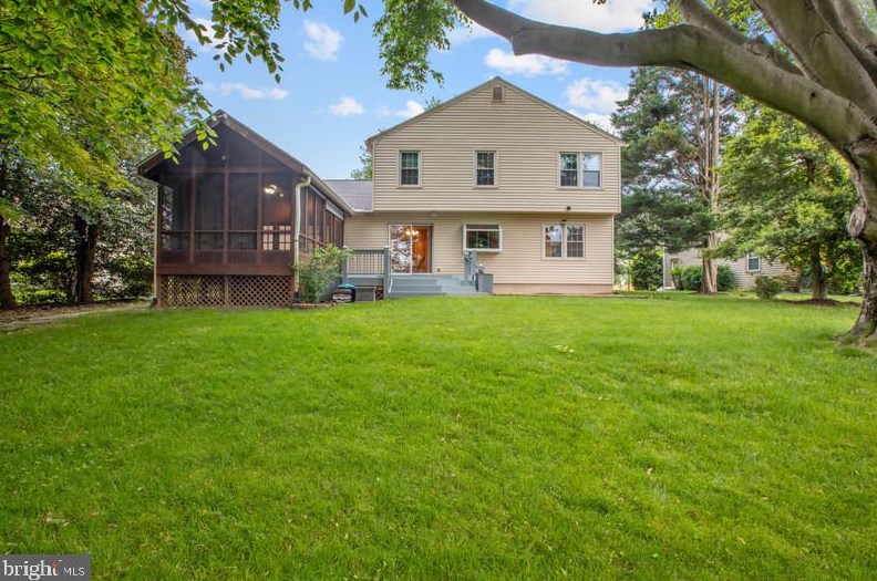 13219 Rippling Brk Dr, Silver Spring MD 20906-5314 exterior