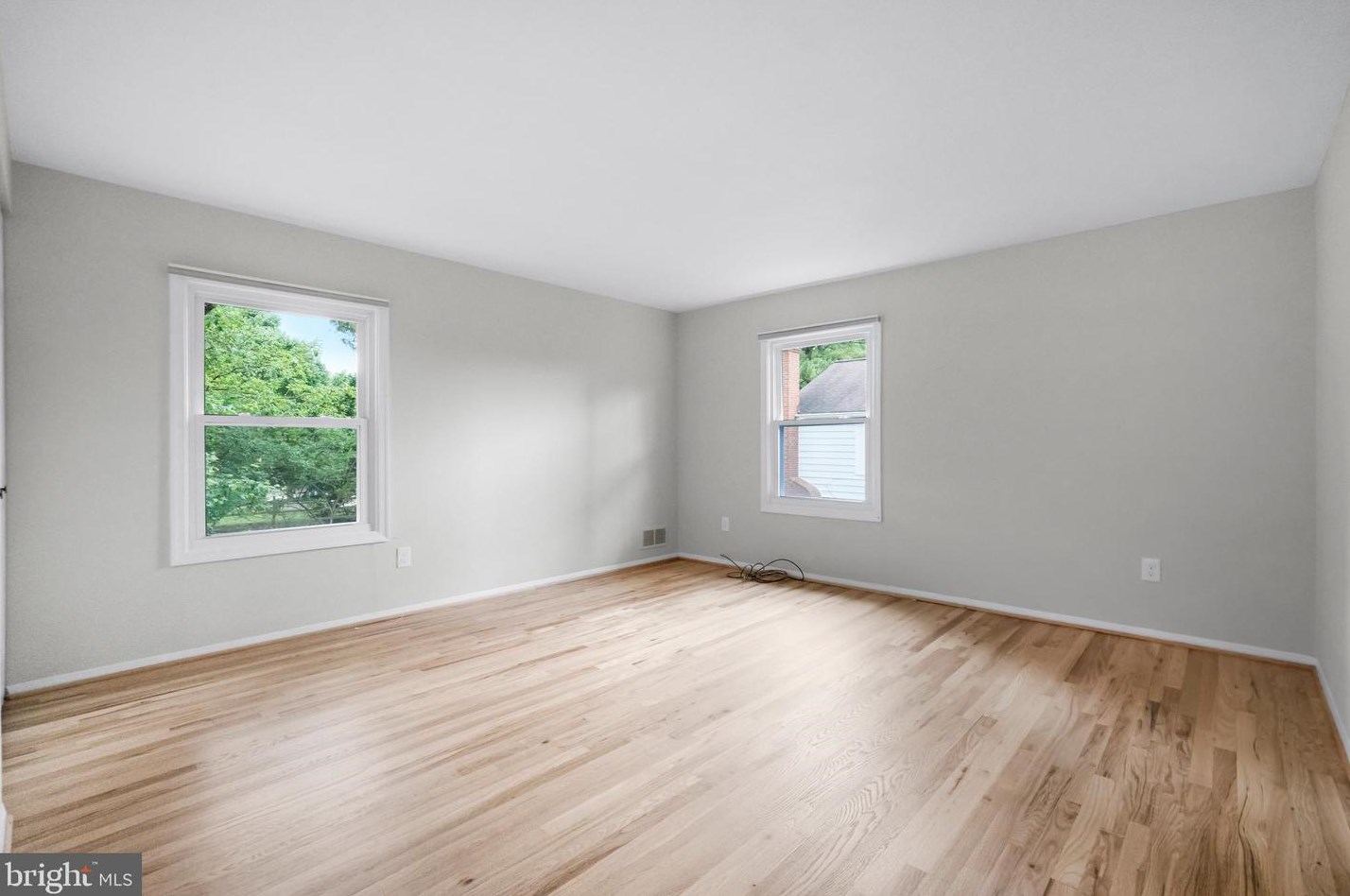 8740 Fls Chapel Way, Rockville MD 20854-2455 exterior