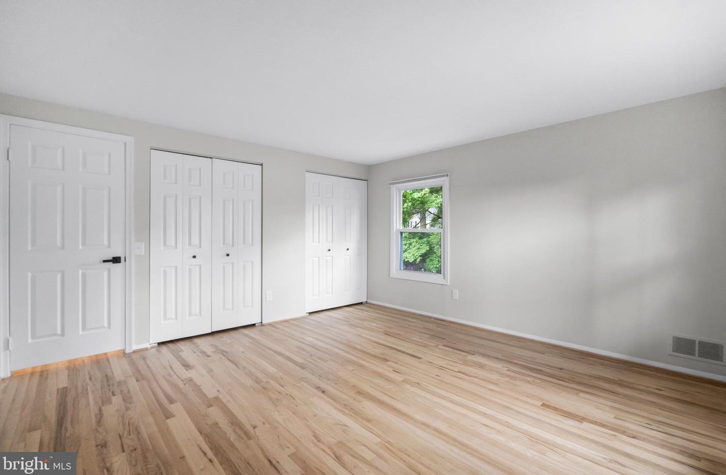 8740 Fls Chapel Way, Rockville MD 20854-2455 exterior