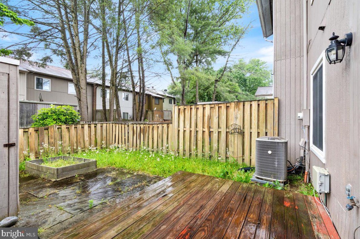 9620 Marston Ln, Gaithersburg MD 20886-5001 exterior