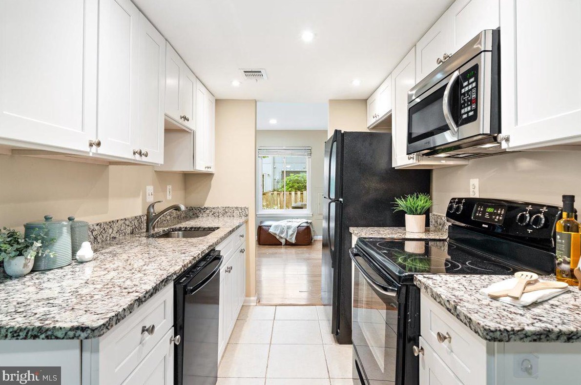 9620 Marston Ln, Gaithersburg MD 20886-5001 exterior