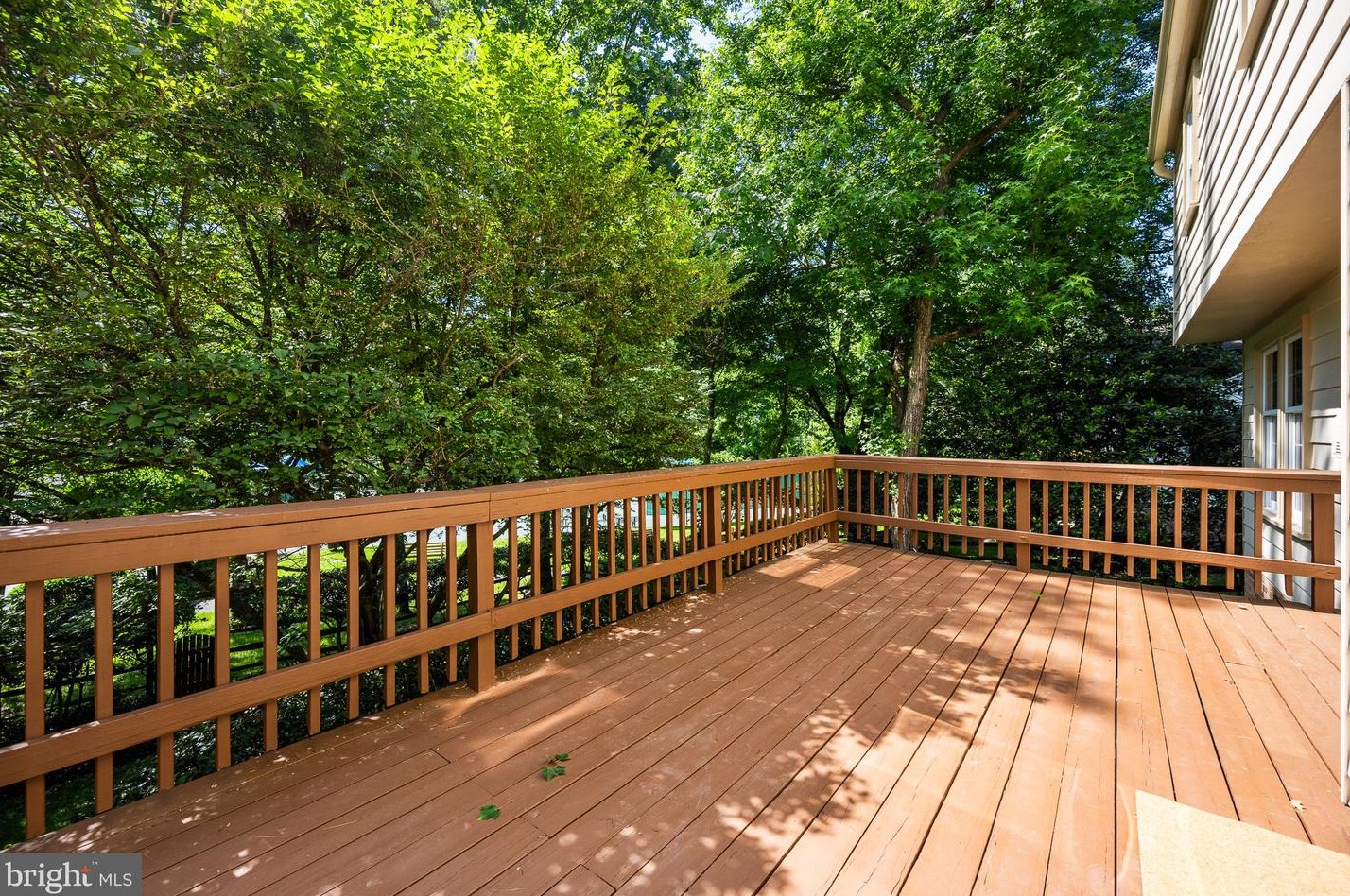 1830 Greenplace Ter, Rockville MD 20850-2942 exterior